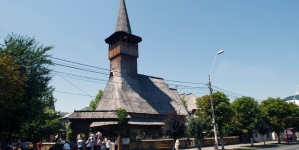 Bisericuța de lemn din Baia Mare își prăznuiește hramul
