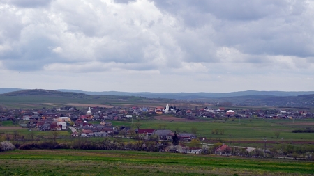 Rata de infectare: 2 UAT-uri în scenariul roșu și 3 UAT-uri în zona galbenă! 27 UAT-uri sunt fără cazuri de COVID-19. Vezi situația pe localități