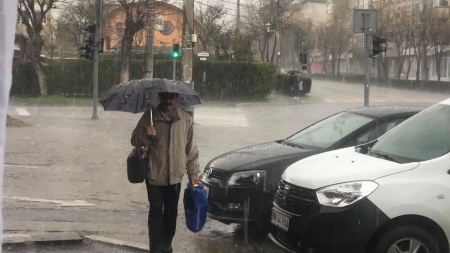 Maramureș: Cel mai mult a plouat în zona municipiului Baia Mare, peste 22 l/mp în jumătate de zi. Rămânem sub avertizări meteorologice și hidrologice