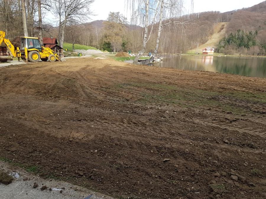Lucrările din zona turistică Mogoșa: Vremea capricioasă a dat peste cap planurile administratorilor! Totuși, se anunță mari surprize pentru această vară (FOTO)