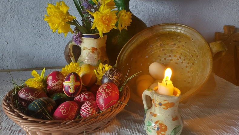 Originea şi tradiţiile oului de Paşti