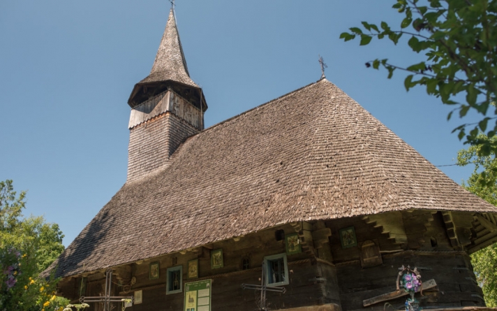 De Ziua internaţională a monumentelor şi siturilor vă prezentăm Biserica de lemn „Cuvioasa Paraschiva” din Sârbi Susani