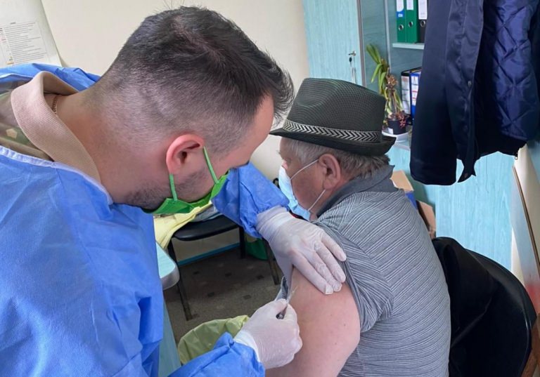 Raed Arafat: Relaxarea restricţiilor va depinde de rata de vaccinare. Primele măsuri de relaxare, după ce 30% din populaţie va fi vaccinată
