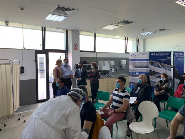 Vaccinarea în Maramureș: A început imunizarea în incinta marilor companii din județ! Centru temporar de vaccinare, deschis în incinta UACE în Dumbrăvița (FOTO)