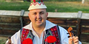 Moroșanul Vasilică Ceterașu schimbă prefixul: „Câtă vreme inima îmi va bate la unison cu folclorul românesc autentic, vă voi încânta și arăta lumea în care am crescut”