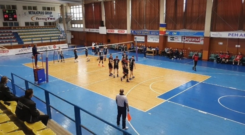 Volei, Grupa 5-8. Știința Explorări urcă pe locul 7 după o victorie împotriva gazdelor, în ultima zi a turneului de la Dej