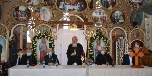 Lansare de carte la Biserica ortodoxă din Fărcașa; A fost prezent și ÎPS Andrei, Arhiepiscopul Vadului, Feleacului și Clujului și Mitropolitul Clujului, Maramureșului și Sălajului (FOTO)