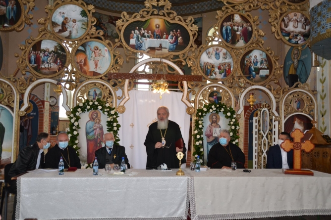 Lansare de carte la Biserica ortodoxă din Fărcașa; A fost prezent și ÎPS Andrei, Arhiepiscopul Vadului, Feleacului și Clujului și Mitropolitul Clujului, Maramureșului și Sălajului (FOTO)