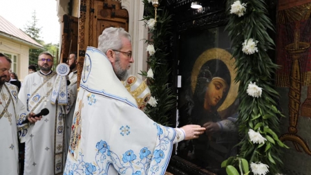 Sărbătoare: A fost hramul mic al Mănăstirii Rohia; PS Iustin a slujit în fruntea unui sobor de peste 25 de preoţi (FOTO)