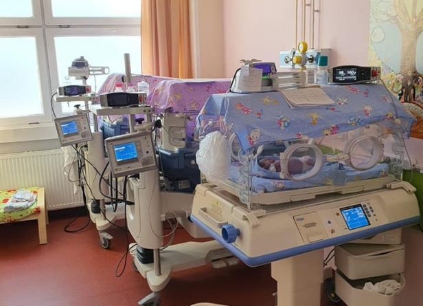 Pentru bebeluși: Secția Neonatologie din cadrul Spitalului Județean Baia Mare, dotată la standarde înalte