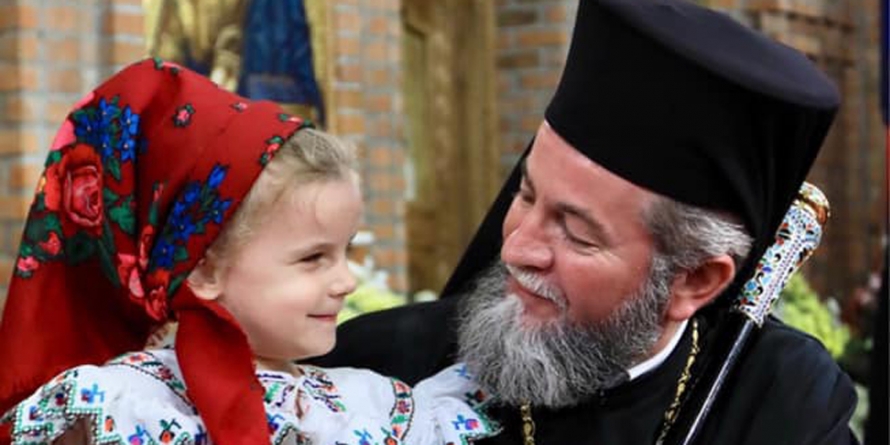 PS Iustin: „Copiii sunt veniți pe pământ direct din raiul lui Dumnezeu. Ei ne aduc în lume zâmbetul, bucuria, blândețea, bunătatea și sfințenia desăvârșită”