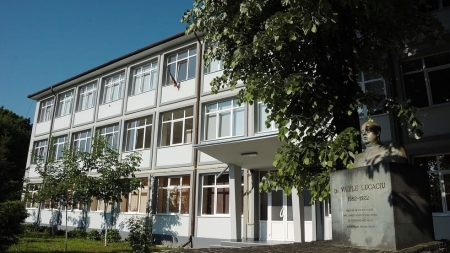 Un elev de „Vasile Lucaciu” a obținut medalie de aur la Olimpiada Națională Gazeta Matematică; Acum se pregătește pentru proba de baraj