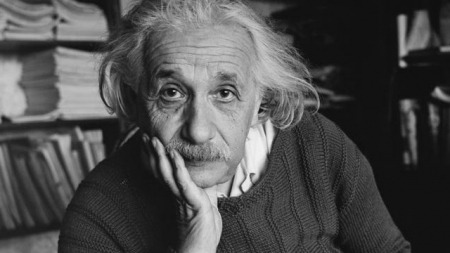 Scrisoare manuscris conţinând ecuaţia teoriei relativităţii a lui Einstein, vândută la licitaţie cu 1,2 milioane de dolari