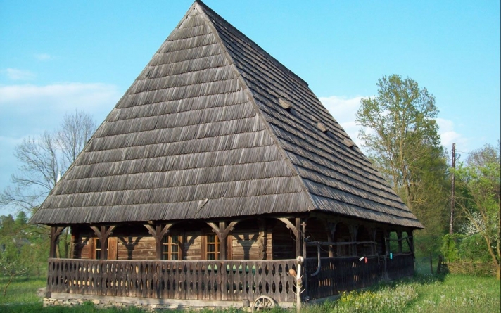 Casa Memorială Ilie Lazăr, muzeul comunei Giulești sau locuința boierească unde pot fi descoperite file din istorie