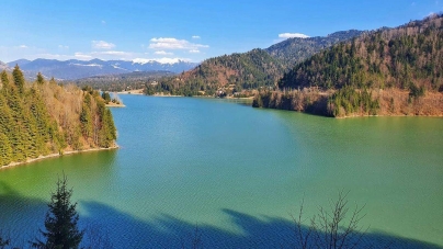 Inedit: Un drum spectaculos, sigur „ca-n Elveția”, duce către stațiunea cu cel mai curat aer din țară (FOTO)