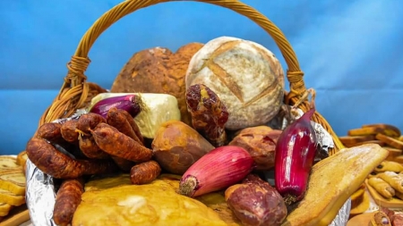 Poftiți la masă!: Scurtă incursiune în profilul gastronomic al Maramureșului