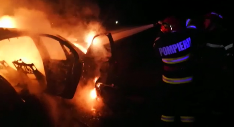 Unui băimărean i-a fost distrus autoturismul prin incendiere în parcare