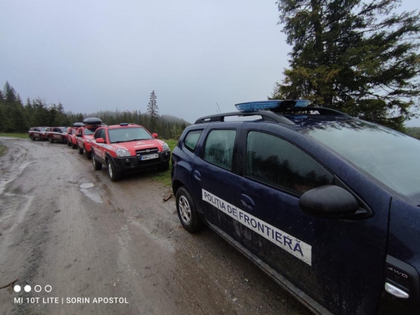 Actualizare: Final fericit în Maramureș: Polițiștii de frontieră au fost găsiți aproape de granița cu Ucraina. 100 persoane prezente la căutari (VIDEO ȘI FOTO)