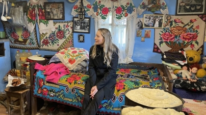 Absolut inedit: Laura Cosoi: „În curand, Maramureșul va fi acasă pentru noi, pentru că am cumpărat un teren aici”. Mărturii superbe despre autenticitate (FOTO)