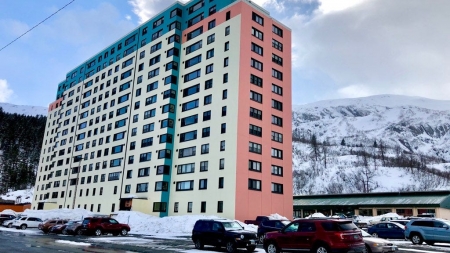 Inedit: Orașul american în care aproape toată populația locuiește în aceeași clădire: „Avem aici biserică și magazin”. Care este explicația (VIDEO ȘI FOTO)