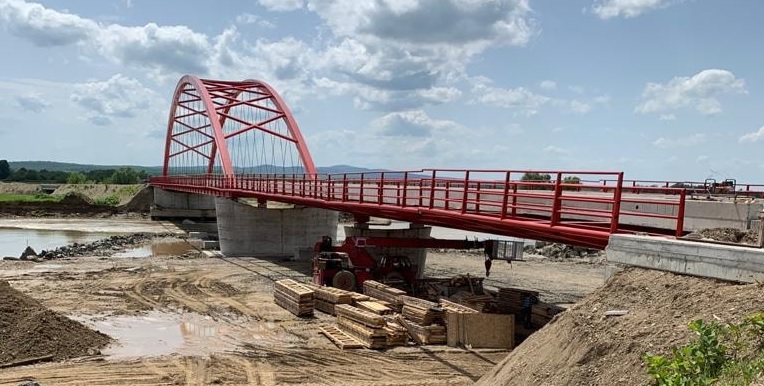 Foarte bine: Se lucrează intens la podul din Seini de peste Someș! Se fac pregătiri pentru realizarea hidroizolației și a șapei. Vezi ce urmează (FOTO)