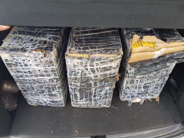 Acțiune de weekend în Maramureș: Șapte percheziții domiciliare puse în aplicare de polițiști. Vizați, mai mulți contrabandiștii de țigări din județ (FOTO)