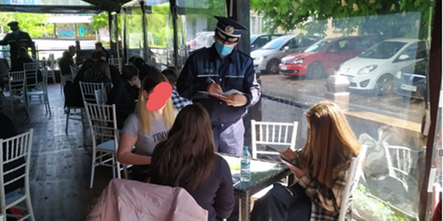 Controale: Mai mulți elevi maramureșeni au fost găsiți în localuri în timpul orelor de curs