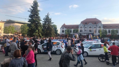 Raliul Maramureșului: Cinci spectatori, la un pas de a fi acroșați de bolidul scăpat de sub control la Coruia