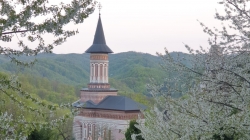 De Izvorul Tămăduirii: Hramul mic la Mănăstirea Rohia