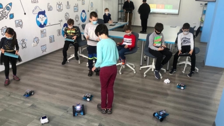 1 iunie special: Cursuri demo gratuite de robotică pentru cei mici, organizate de Smart Academy Baia Mare, de Ziua Copilului. Cum se fac însrierile (FOTO)