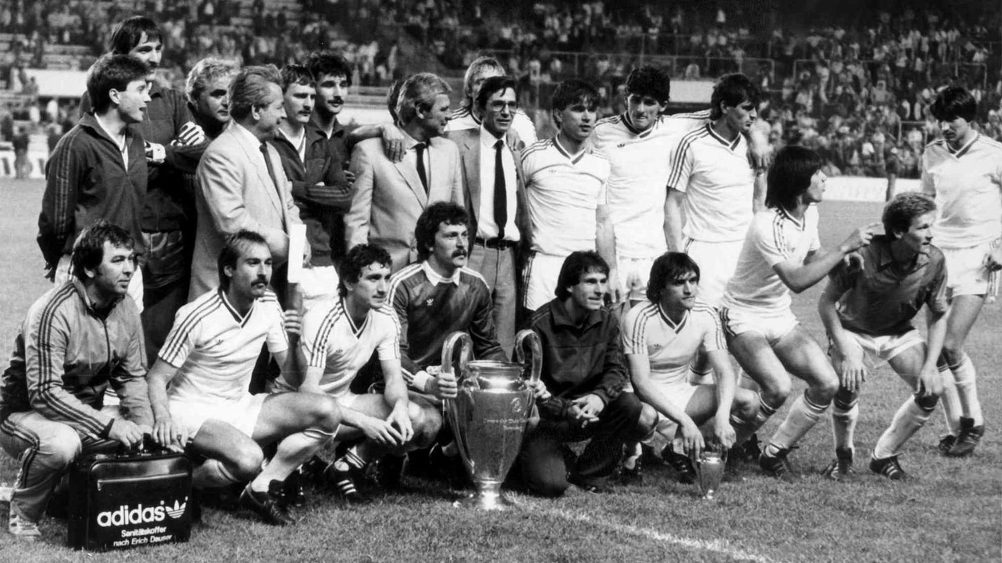 Finala de la Sevilla: 35 de ani de la câştigarea de către Steaua Bucureşti  a Cupei Campionilor Europeni la fotbal (7 mai) 