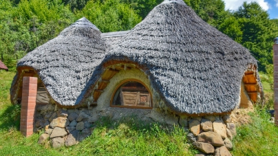 Maramureșul de poveste: Tăuții Măgherăuș, “destinație premiată, de turiști apreciată”. File de istorie și turul virtual al stațiunii turistice de interes local