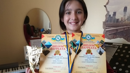 Performanță: Maramureșeanca Teodora Dănțăușa a obținut două premii întâi la concursul „Ucraina unește lumea”! Au fost concurenți din 30 de țări (VIDEO ȘI FOTO)