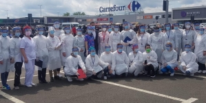 Vaccinarea în Maramureș: Peste 800 persoane au ales să se imunizeze anti-COVID-19 în cadrul campaniei drive-through. Printre ei, mulți cetățenii străini (FOTO)