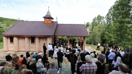 PS Timotei a binecuvântat și sfințit capela de cimitir a Parohiei Ortodoxe Cuța (FOTO)