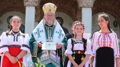 Elevi din Episcopia Maramureșului și Sătmarului, premiați la Concursul Naţional Catehetic „Biserica – familia românilor de pretutindeni”