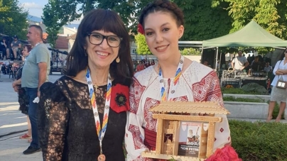 Nicole Dumitrașcu din Slobozia a câștigat marele premiu al Festivalului Național Concurs de Folclor „Ion Petreuș” (GALERIE FOTO)