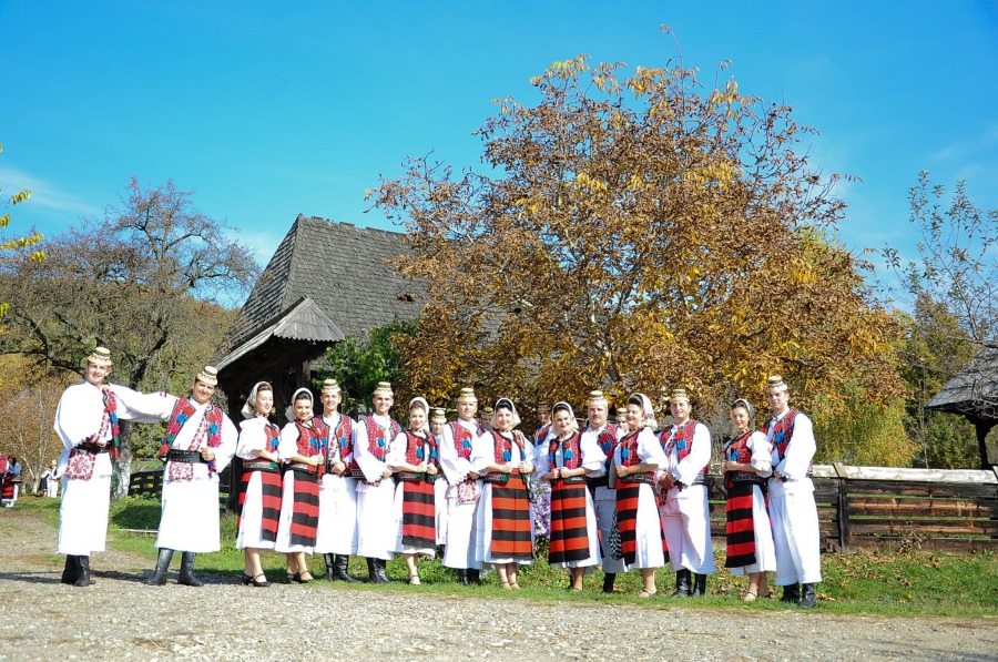 De Rusalii, în Maramureș, vor avea loc ”Învârtita Vălenarilor” și ”Danț la șură cu Lătureni”