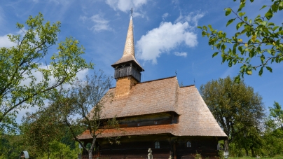 Frumusețile Maramureșului: Biserica “Intrarea Maicii Domnului”, Bârsana, bijuteria din lemn de o valoare inestimabilă care arată, realmente, valoarea credinței