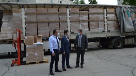 Sprijin pentru Republica Moldova: Techtex SRL, parte a grupului TAPARO, a donat echipamente de protecție spitalelor suport COVID