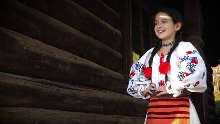 Un an rodnic: Maramureșeanca Teodora Dănțăușa a obținut două noi premii la o competiție internațională cu 400 concurenți din 20 țări (FOTO)