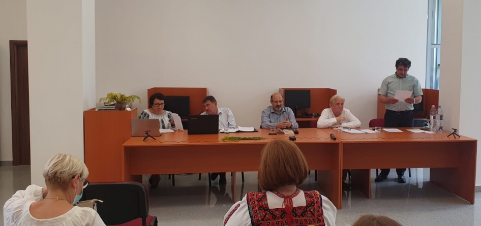 Invitat de seamă la Facultatea de Litere: Prof. univ. dr. Nicu Gavriluță a conferențiat și a lansat două volume în Baia Mare (FOTO)