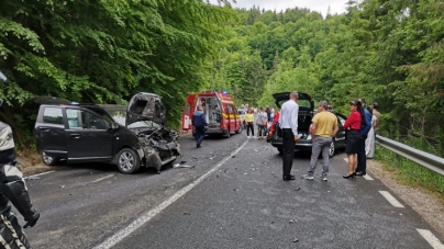 Impact violent: Accident cu trei victime la Cavnic, cauzat de un șofer cu alcool la bord (FOTO)