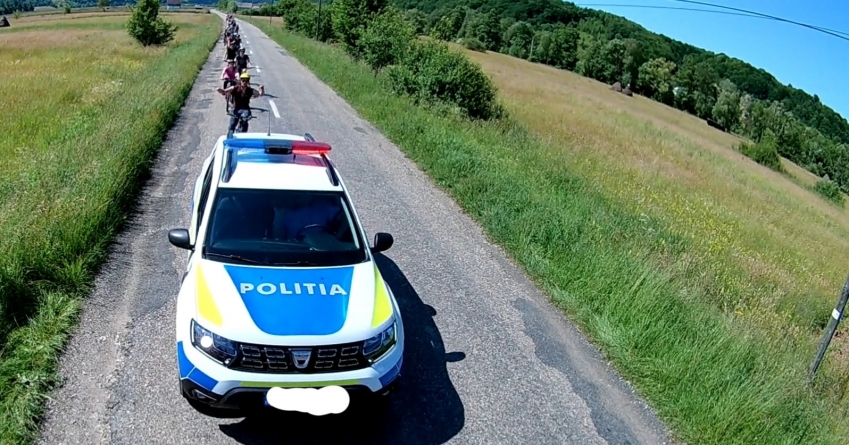Cu poliția în frunte: Mai mulți elevi și cadre didactice din Țara Lăpușului au parte de un sejur de trei zile pe „două roți”