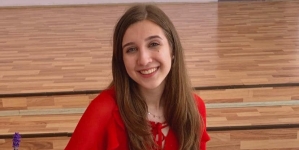 Talent și seriozitate: La doar 15 ani, Carina Hojda din Moisei și-a lansat deja cea de-a doua carte (FOTO)