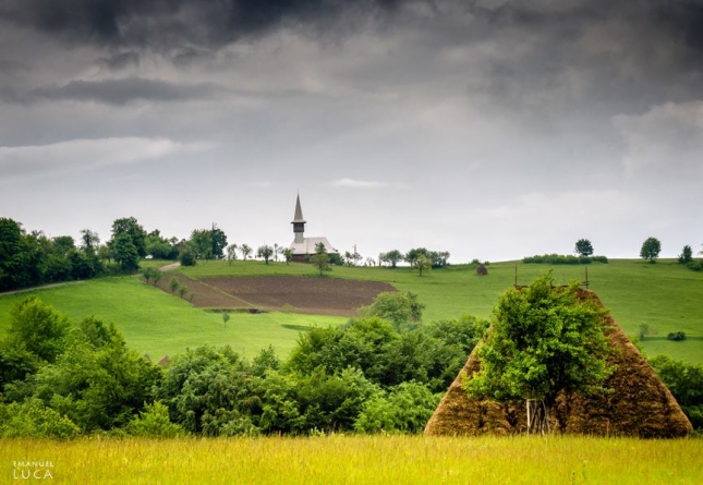 Un eveniment absolut extraordinar: Concurs de cosit în Codru Butesei! Va fi cu voie bună, cântec și joc cu ceteră. Vezi cum te poți înscrie