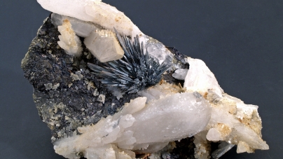 Frumusețile Maramureșului: Un eșantion armonios din Mina Baia-Sprie este exponatul săptămânii la Muzeul de Mineralogie din Baia Mare (FOTO)