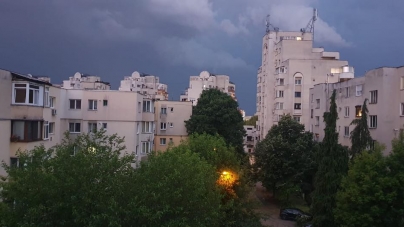 Capricii specifice sezonului estival: Maramureșul mai rămâne sub coduri galbene de instabilitate atmosferică temporar accentuată respectiv pericol de inundații