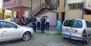 Actualizare: Alertă: Incendiu într-un bloc din Sighetu Marmației. Un bărbat a ajuns la spital cu arsuri grave (FOTO)