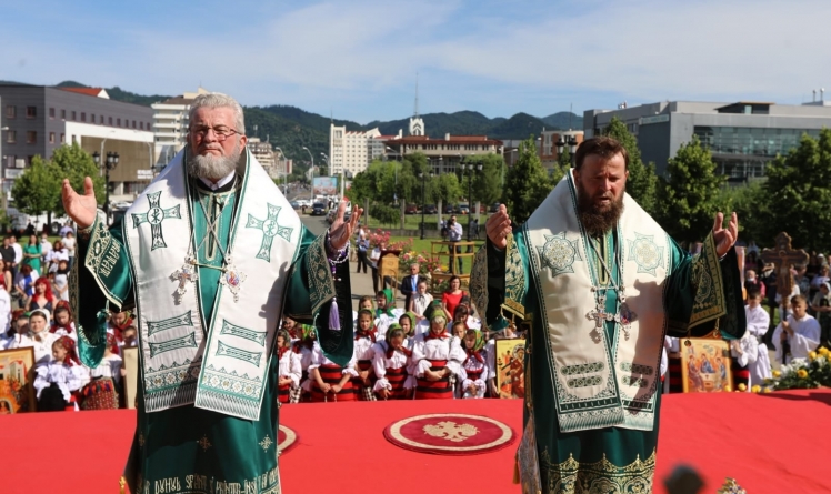 Unde liturghisesc și predică ierarhii în această duminică